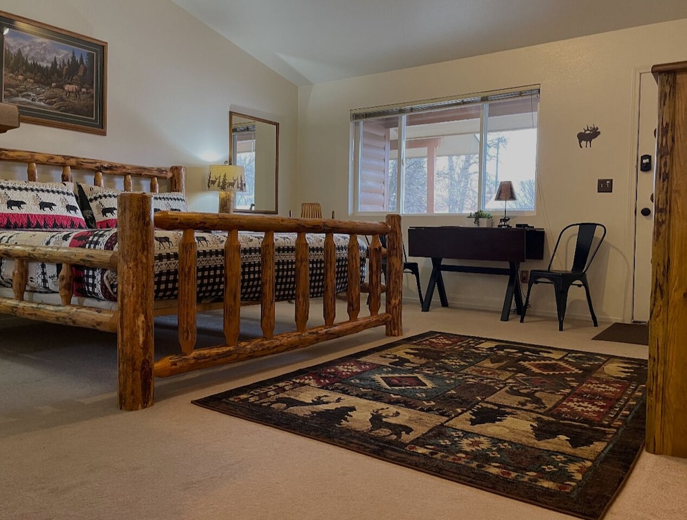 Elk Suite photo 1