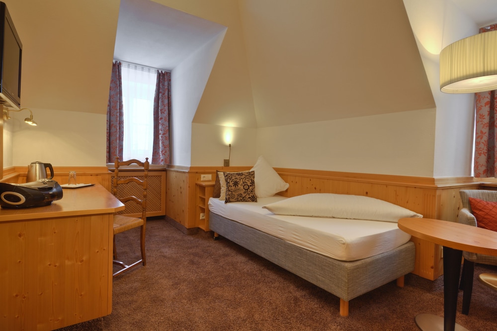 Superior Single Room