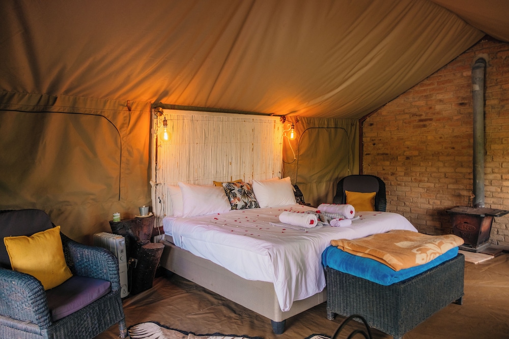 Standard Tent, 1 Bedroom, River View photo 2