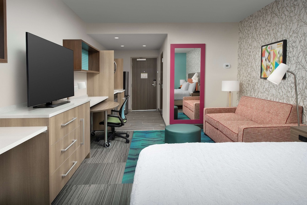 Studio Suite, 1 King Bed, Non Smoking photo 2