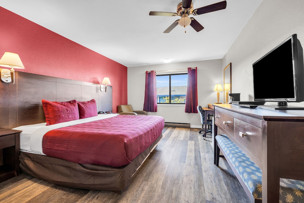 Standard Room, 1 King Bed photo 2