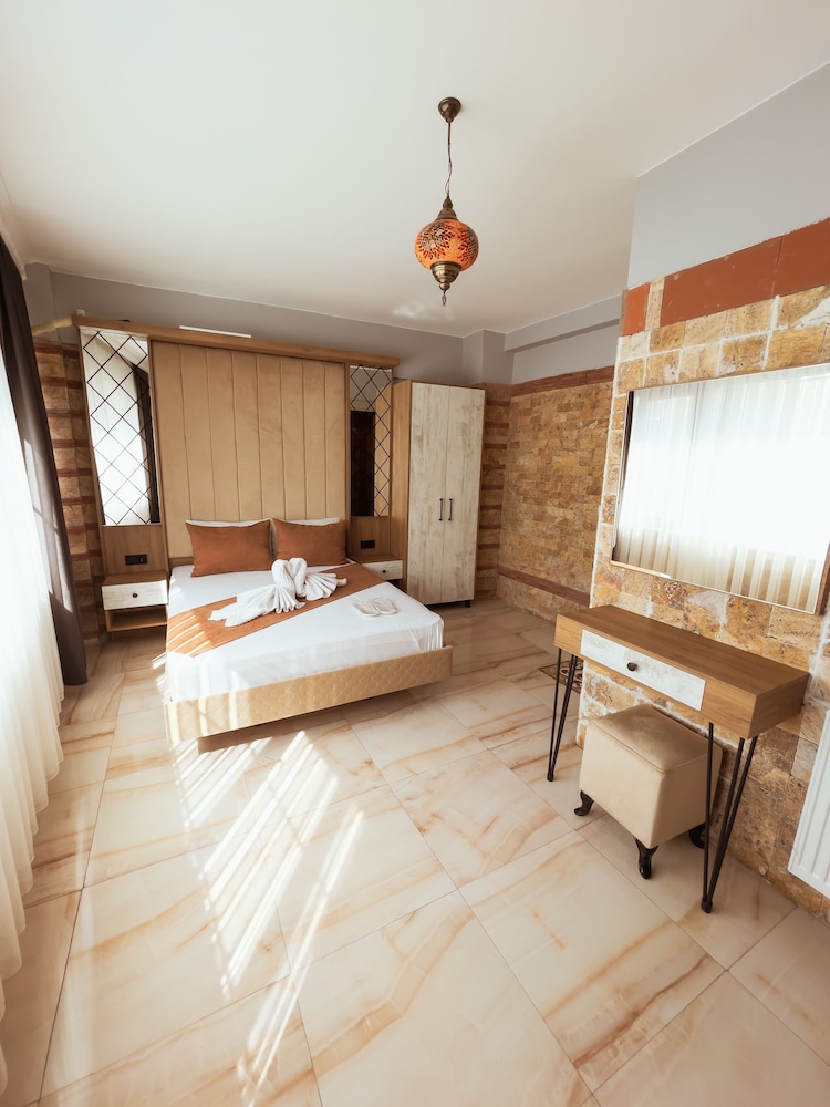 Deluxe Double Room, 1 Queen Bed photo 1