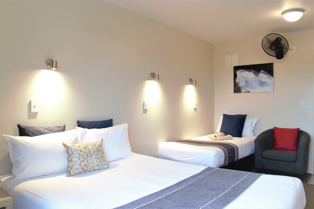 Superior Twin Room, Multiple Beds photo 1