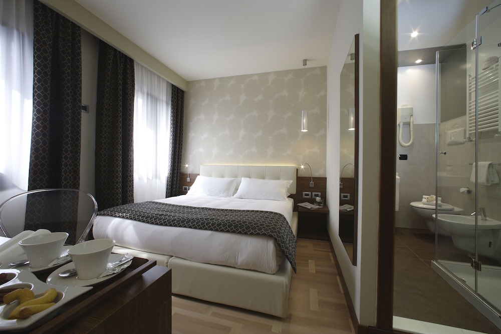 Superior Double Room Single Use, Non Smoking - Photo 3