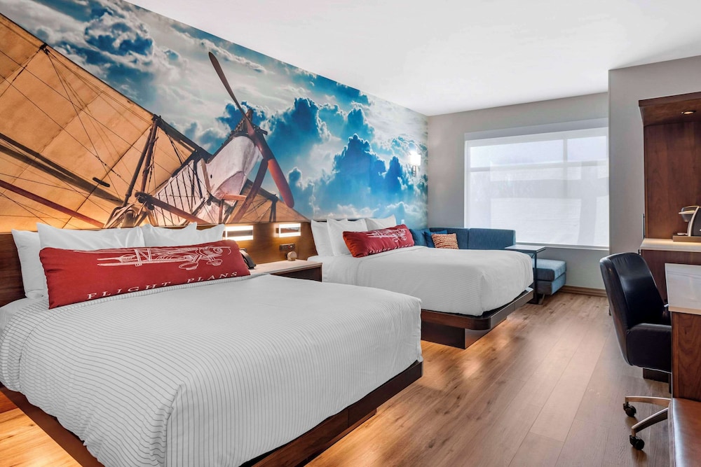 Room, 2 Queen Beds, Non Smoking - Photo 1