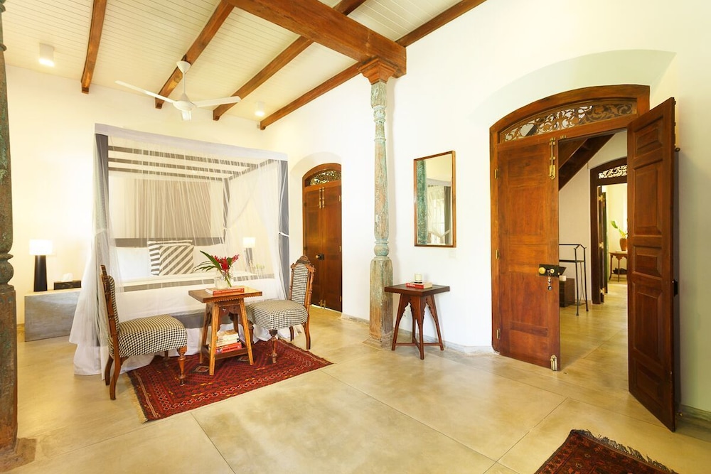 Villa photo 2