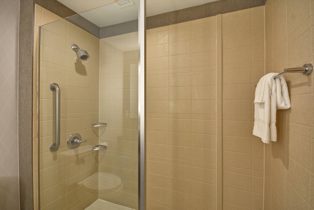 Suite, Multiple Beds - Photo 9