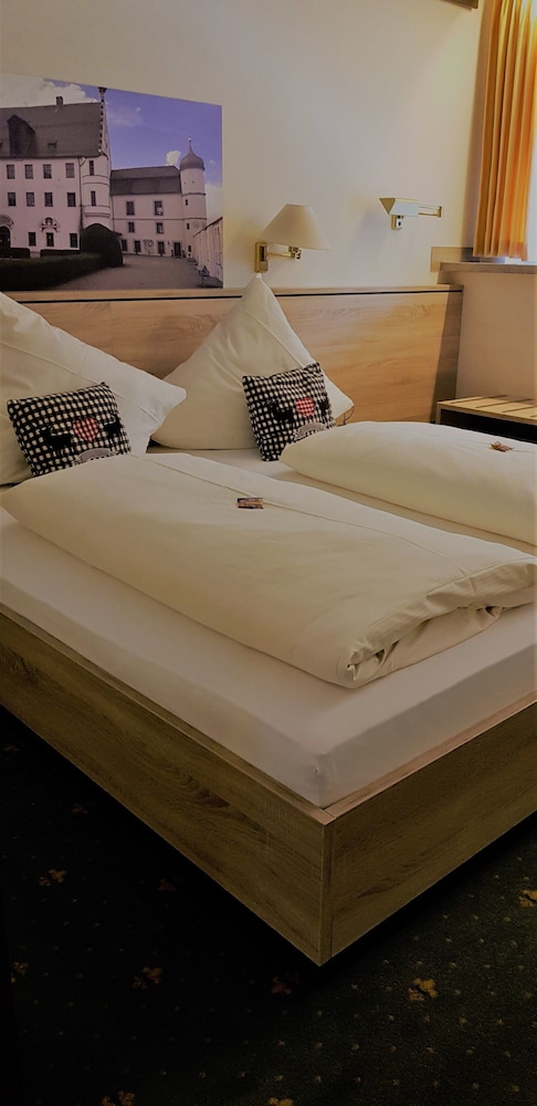 Basic Double Room Single Use photo 2