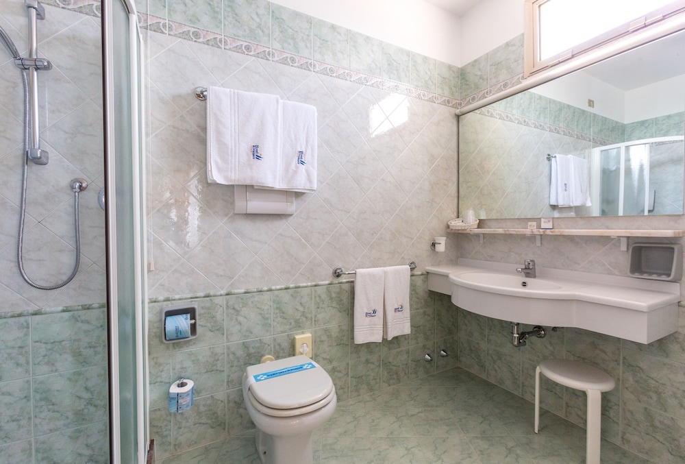 Junior Suite, Balcony, Sea Facing photo 3