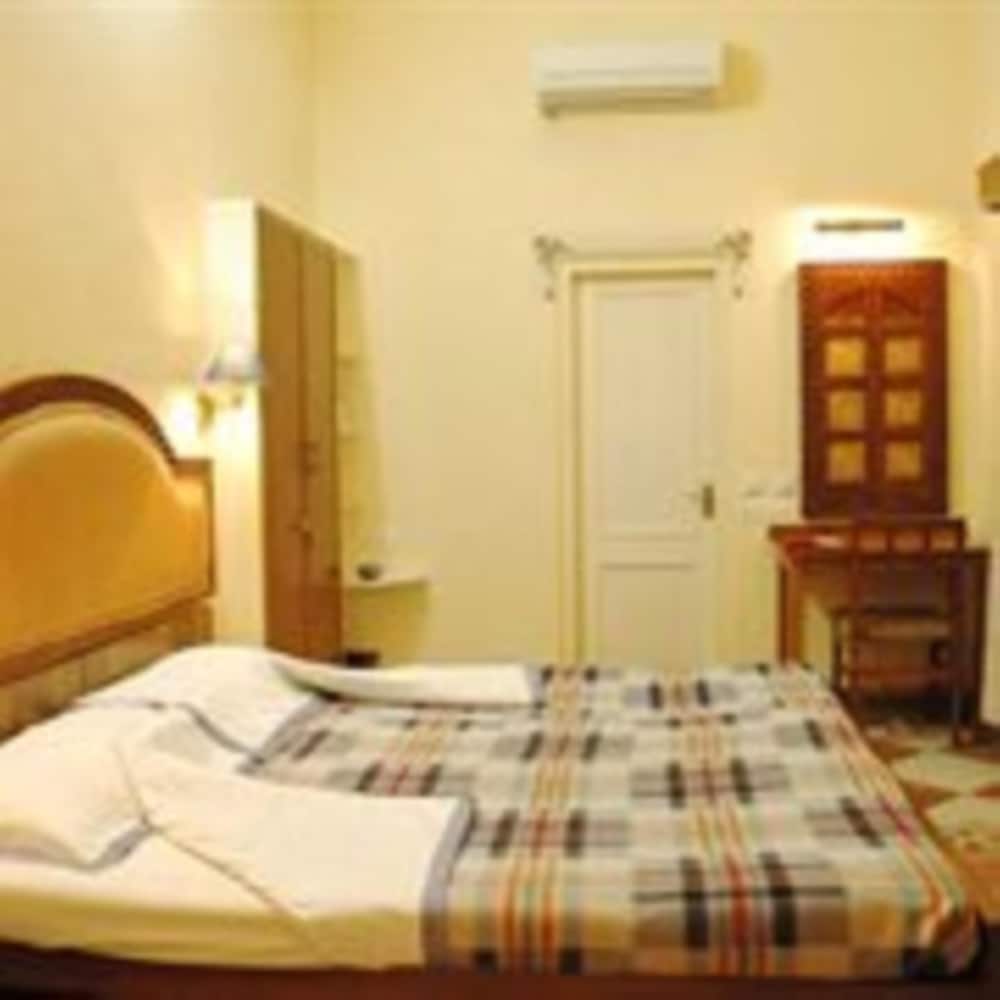Superior Double or Twin Room photo 1