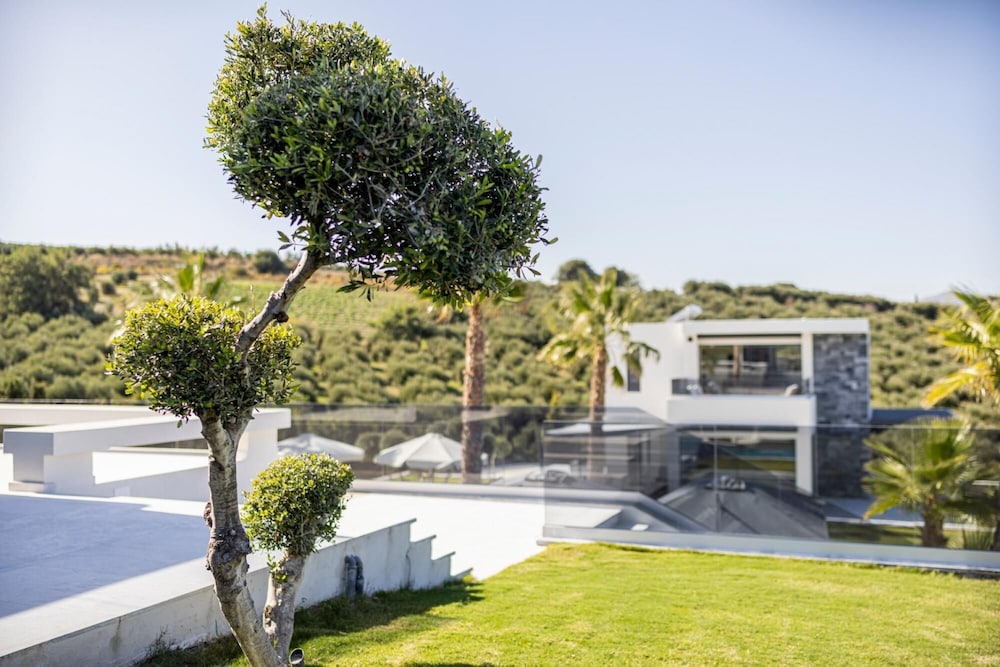 Villa, Accessible photo 3