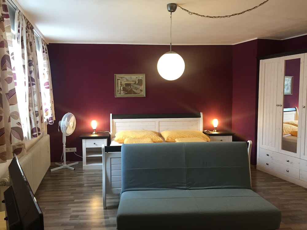 Quadruple Room, Shared Bathroom photo 2