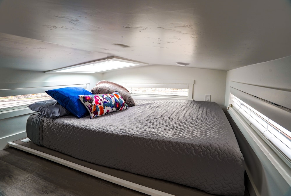 Comfort Cabin