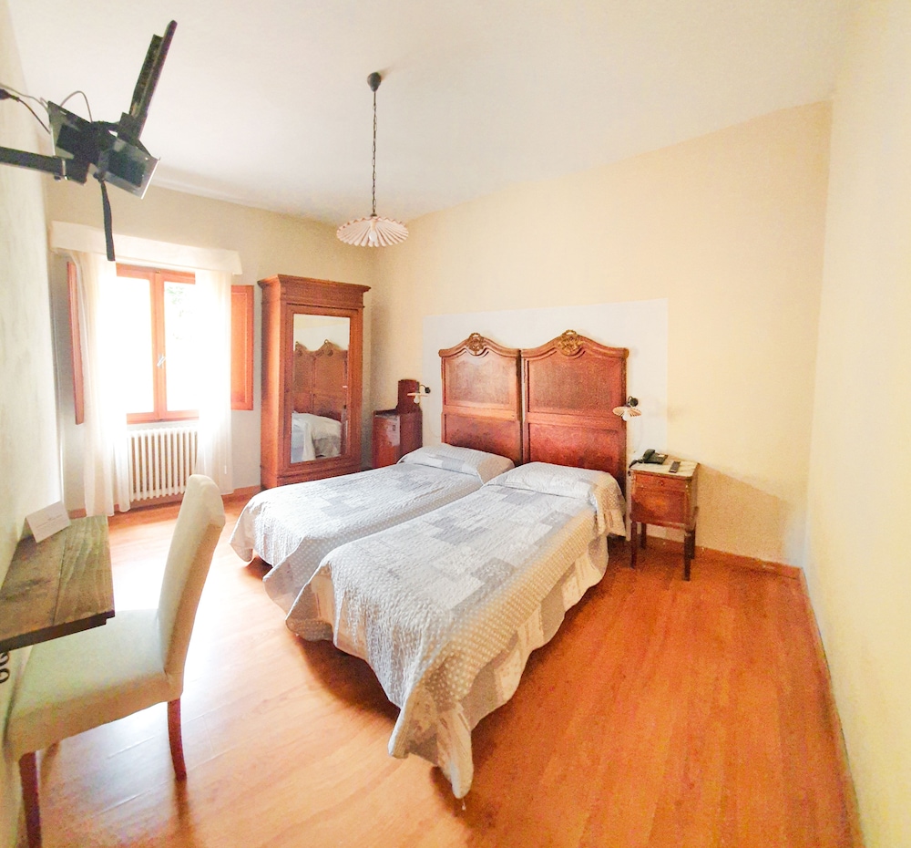 Basic Room photo 2