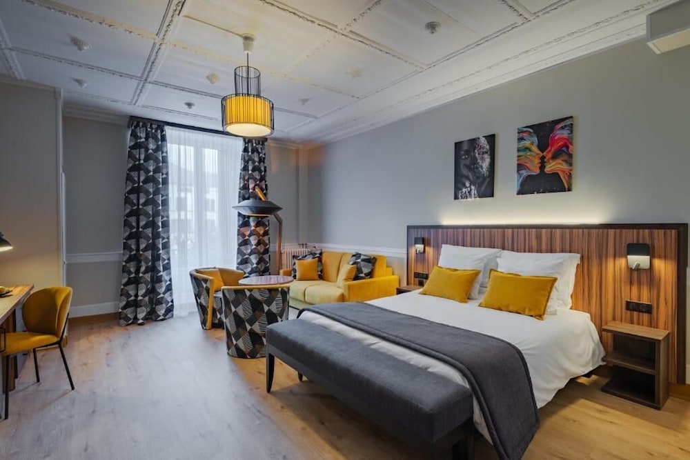 Superior Triple Room