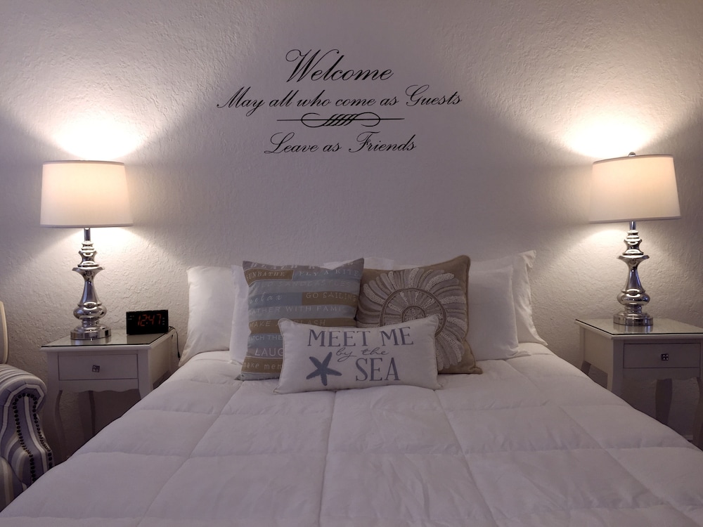 Deluxe Studio Suite, Accessible