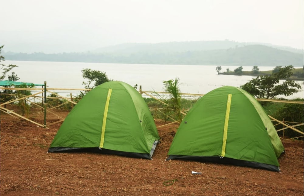 Basic Room, 1 Double Bed, Smoking, Lake View photo 2