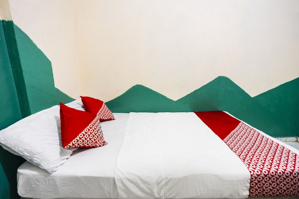 Economy Double Room - Photo 14
