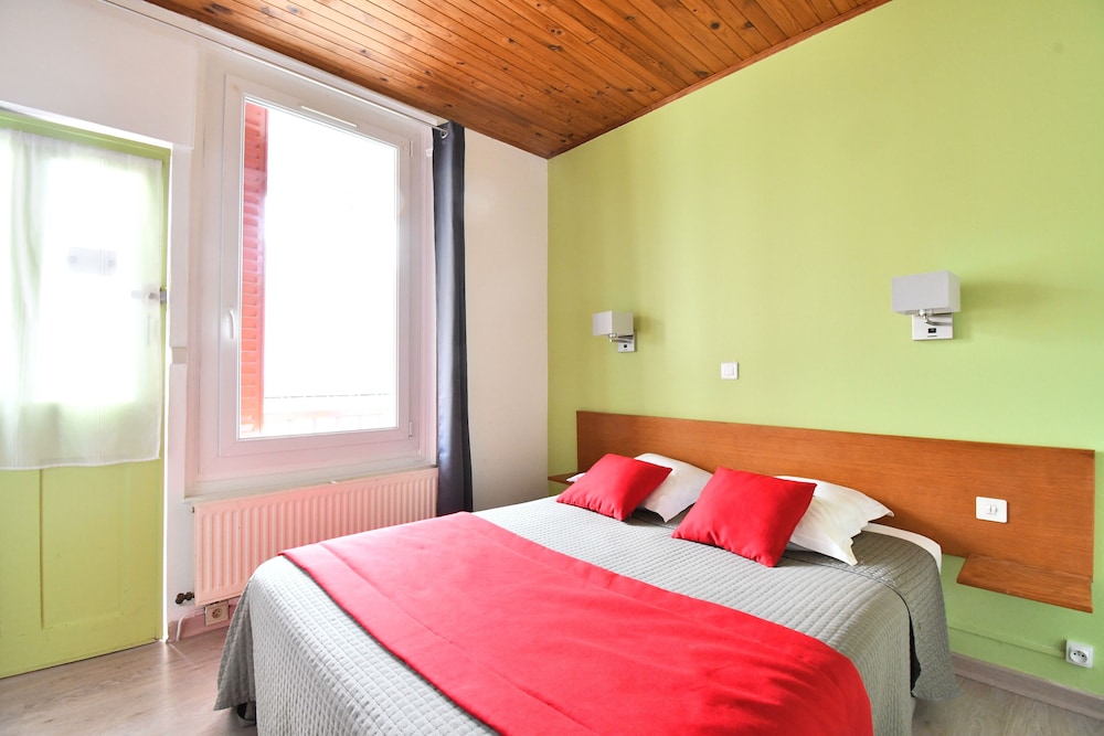 Basic Double Room
