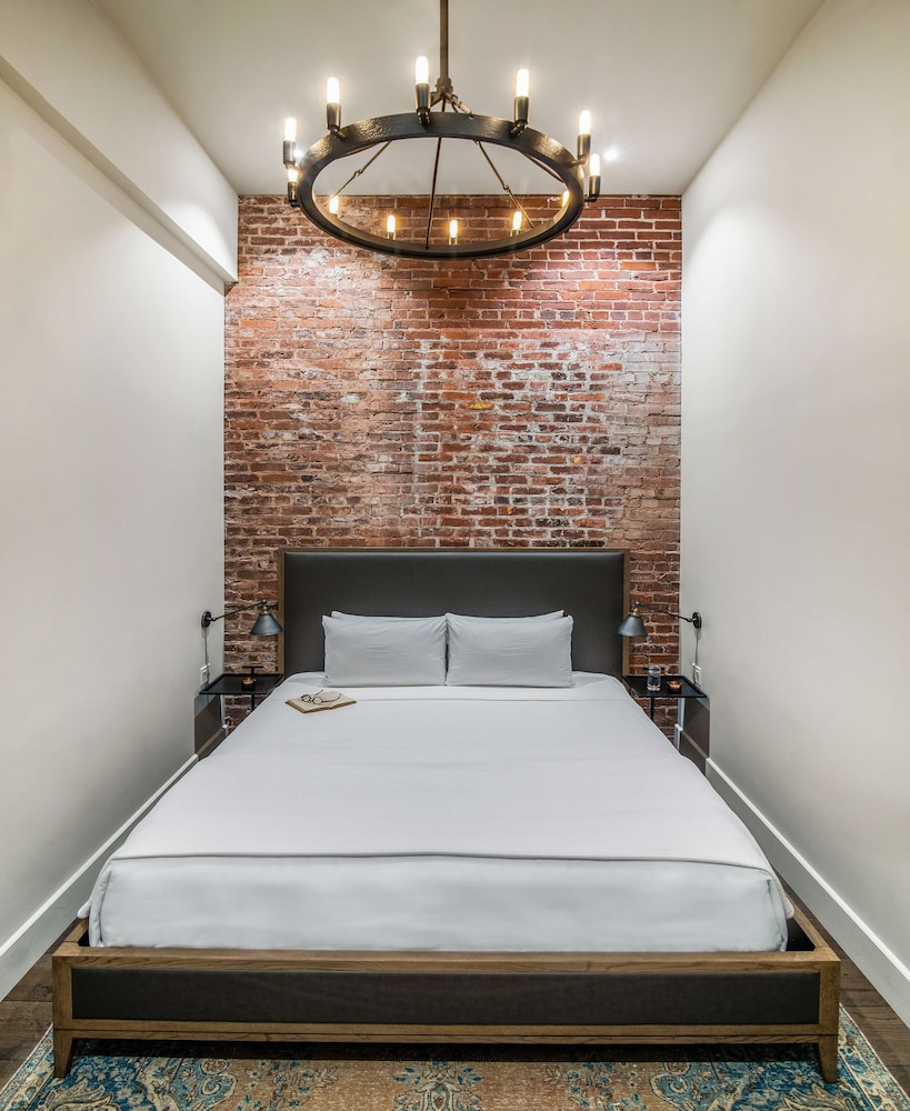 Suite, 1 Bedroom, Kitchen (Historic Sutter) - Photo 4