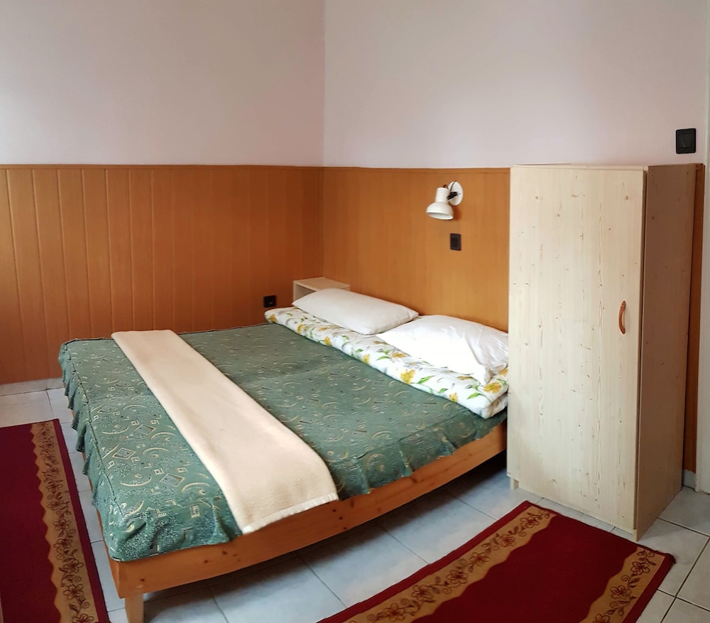 Standard Triple Room, Multiple Beds, Garden View photo 3
