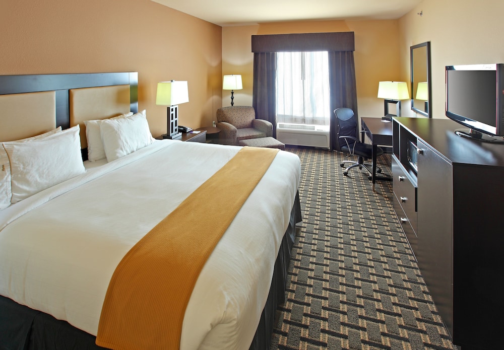Standard Room, 1 King Bed - Photo 1