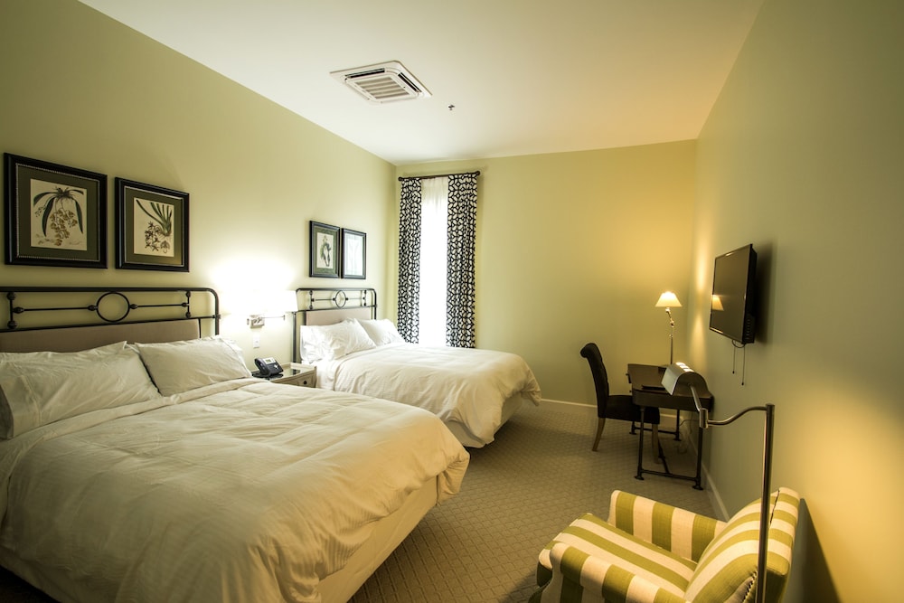 Luxury Room, 2 Queen Beds photo 1