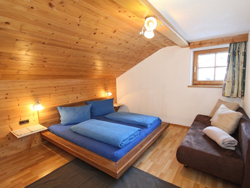 Classic Apartment, 3 Bedrooms photo 1