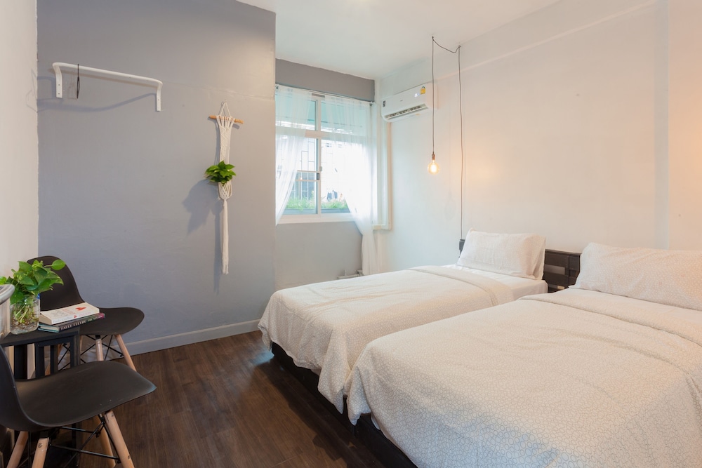 Standard Twin Room