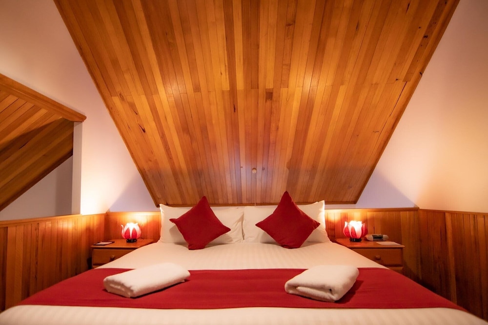 Heritage Loft Style Cabin photo 1