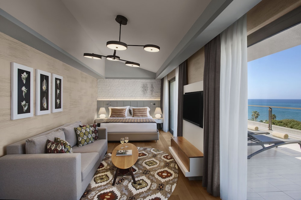 Grand Penthouse Suite