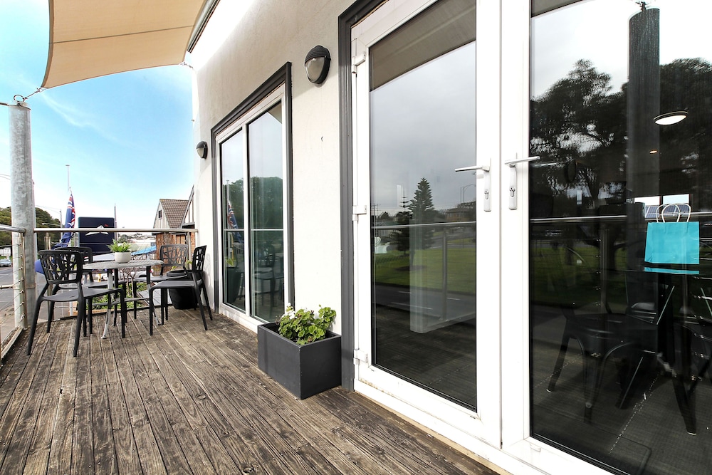 2 Bedroom with Spa Apartment photo 3
