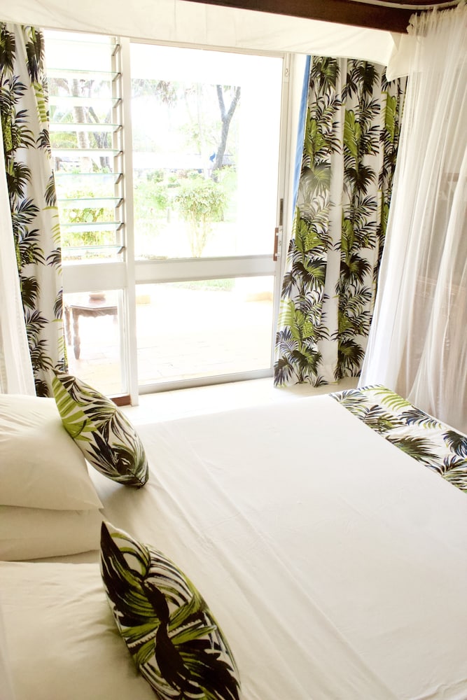 Standard Room, Sea View, Sea Facing - Photo 9