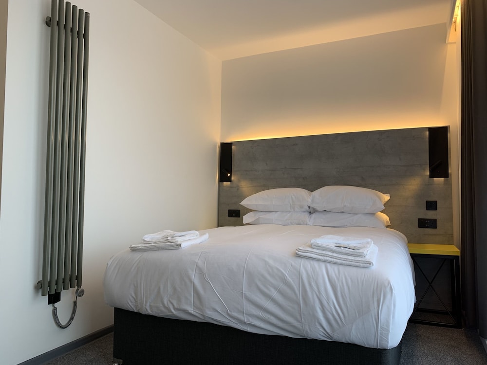 Deluxe King Room photo 1