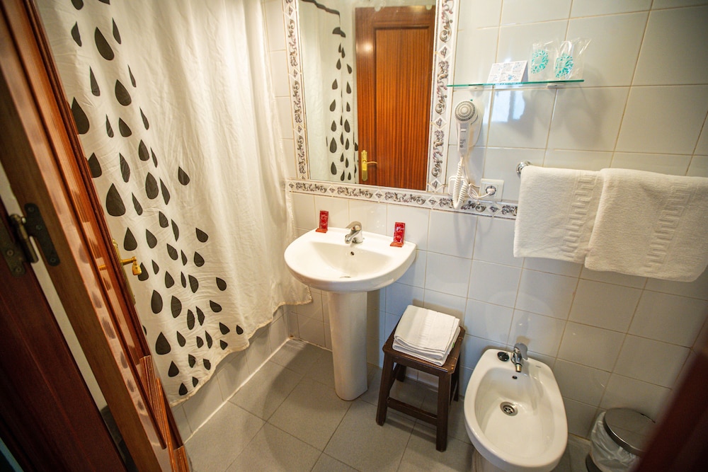 Double Room - Photo 22