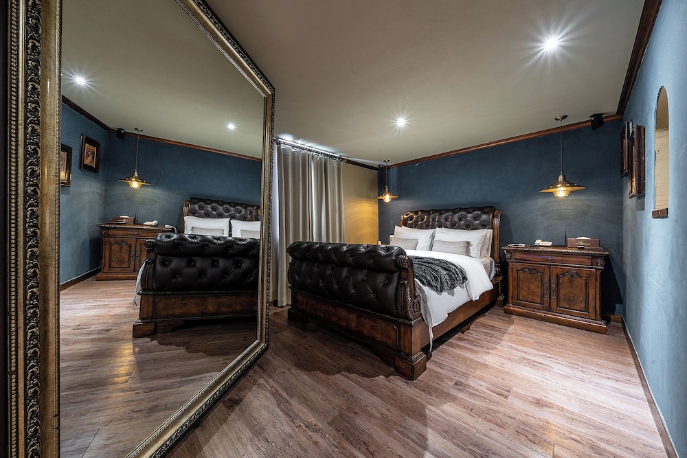 Annex A Building - Royal Suite photo 1