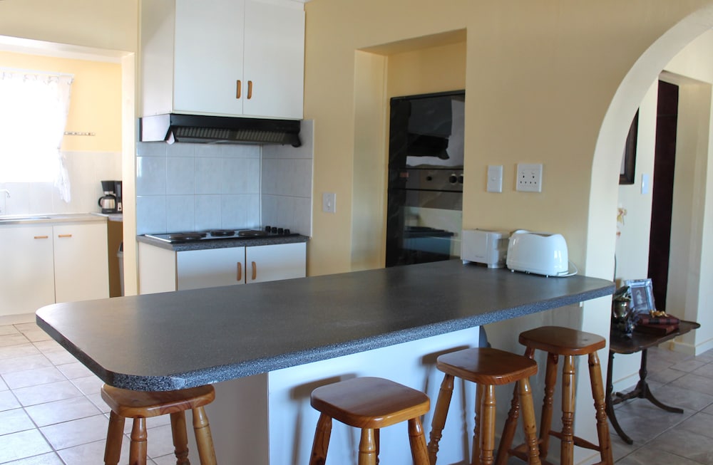 Standard Apartment, 2 Bedrooms, Ground Floor photo 3