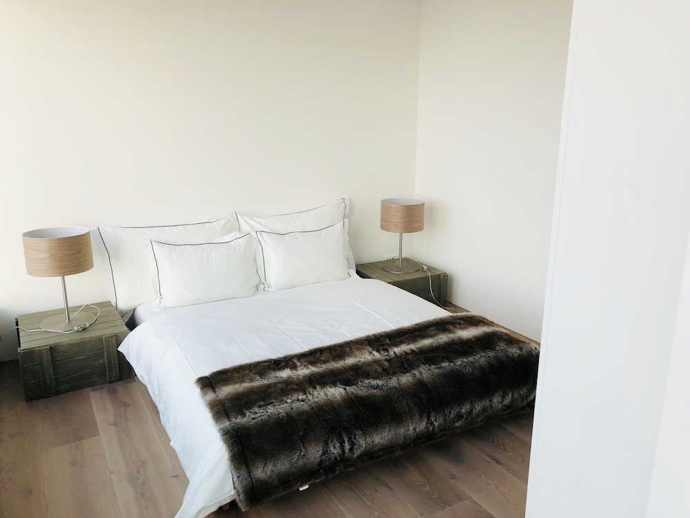 City Apartment, 2 Bedrooms, City View, Tower photo 2