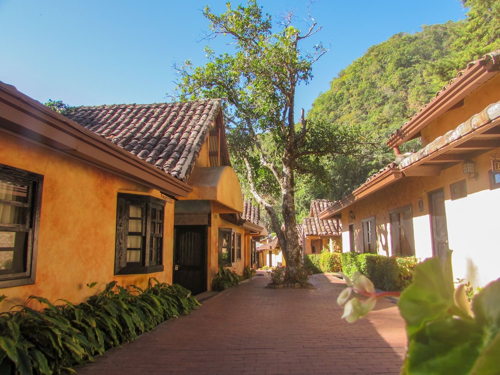 Pueblo Bungalow - Photo 3