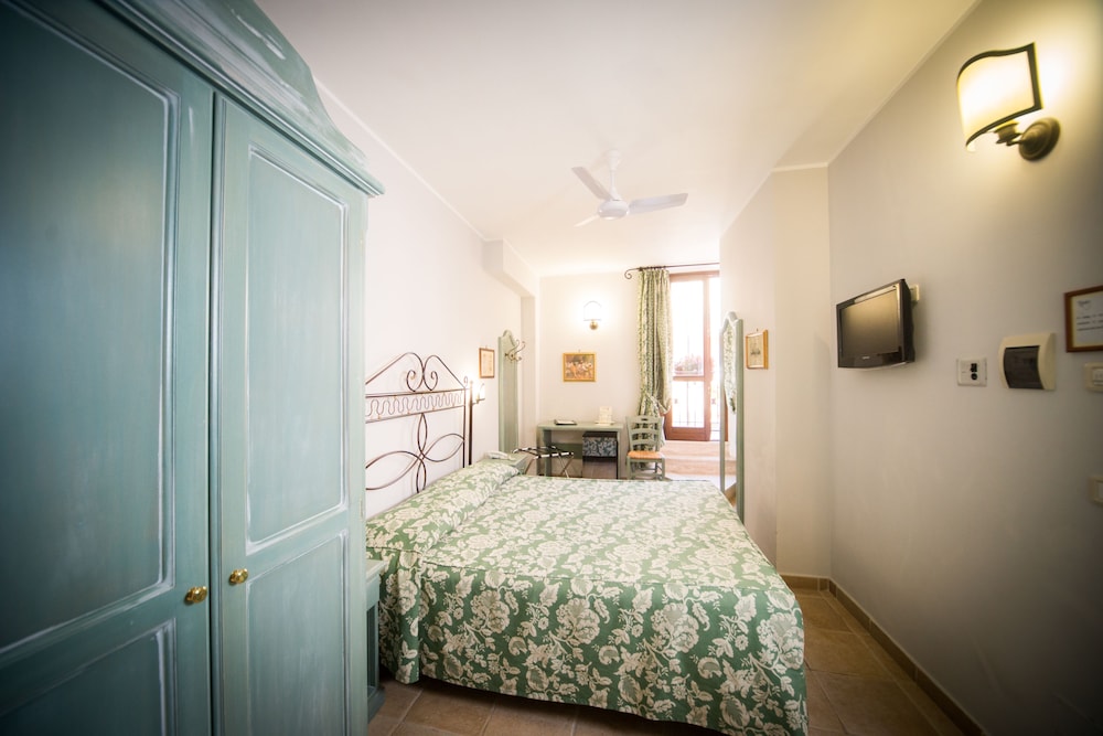 Classic Double Room photo 2