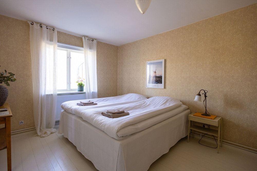 Room, 2 Bedrooms, Private Bathroom, Sea View photo 1