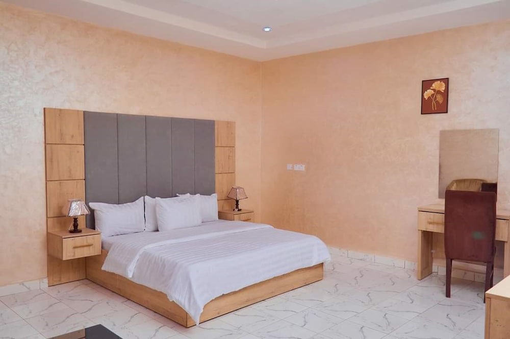 Executive Suite photo 2
