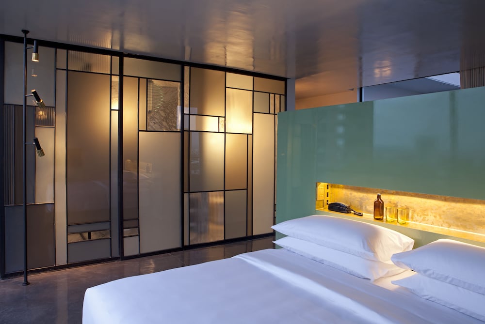 Standard Room, 1 King Bed photo 2