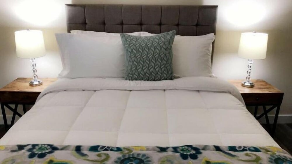 Standard Room, 1 Queen Bed - Photo 1