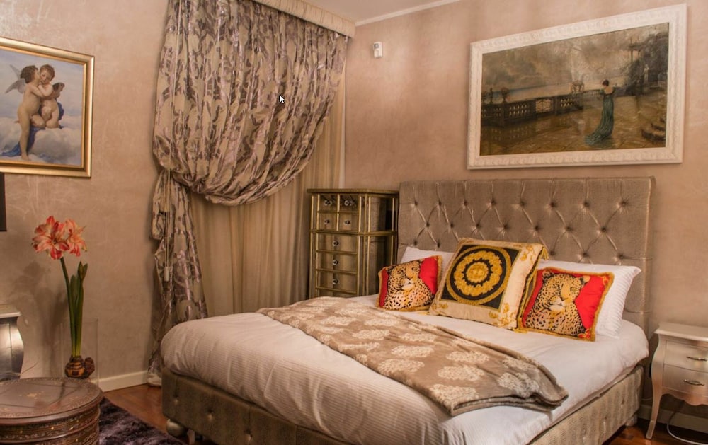Double Room, Jetted Tub
