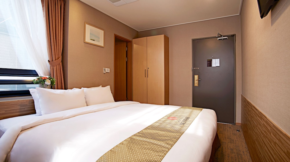 Standard Double Room - Photo 4