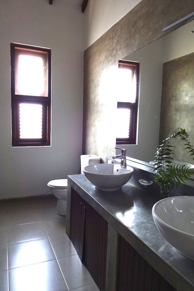 Private Ensuite Double Room "Araliya" photo 3