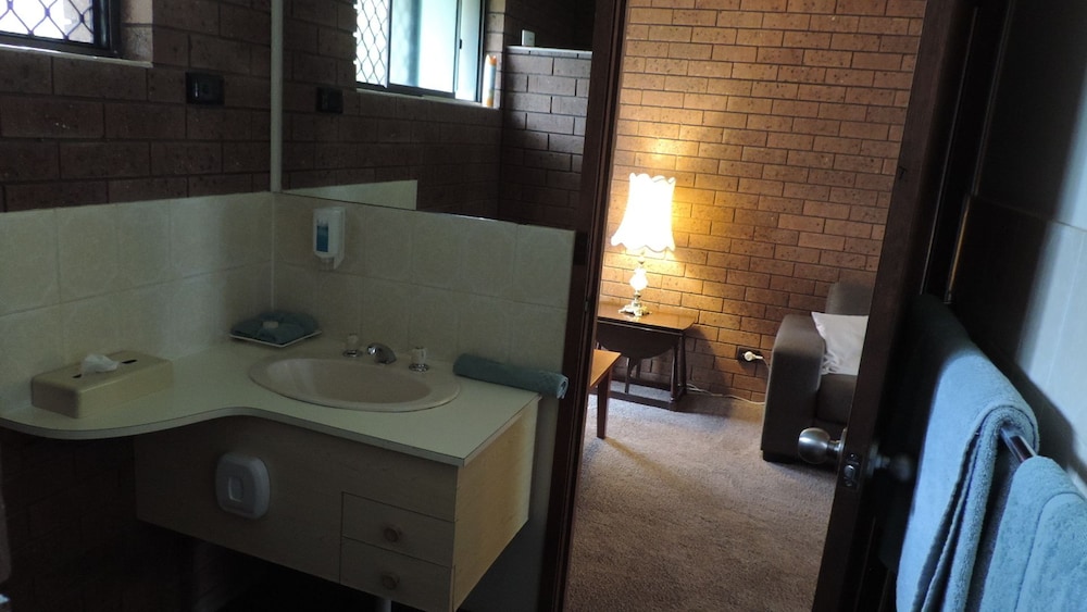 Standard Room, Non Smoking (Queen Suite)