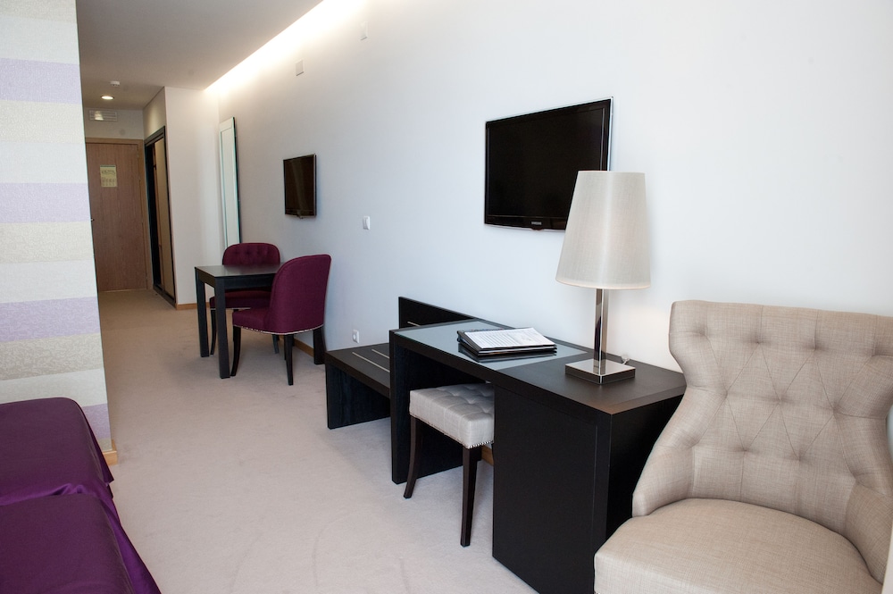 Junior Suite, Sea View (Single Use) - Photo 8
