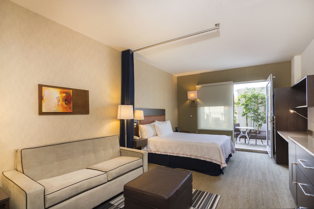 Studio, 1 Queen Bed, Non Smoking, Patio